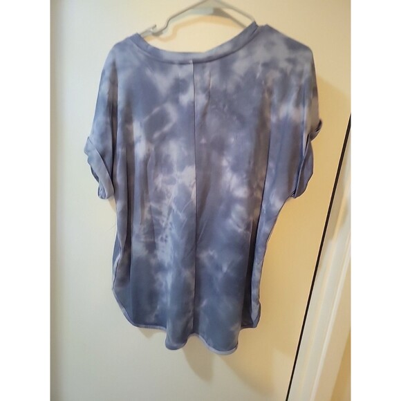 womens tops - Picture 12 of 13